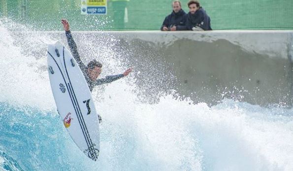 Team Red Bull takes over the wave